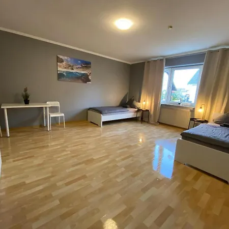 Schicke Zwei-zimmer Monteurwohnung In Apartamento *