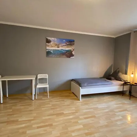 Schicke Zwei-zimmer Monteurwohnung In Apartamento Plaidt