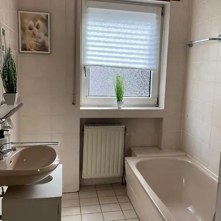 Schicke Zwei-zimmer Monteurwohnung In *