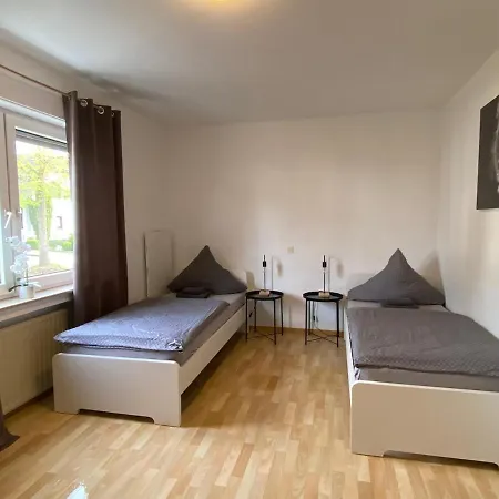 Apartamento Schicke Zwei-zimmer Monteurwohnung In *