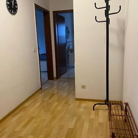 Apartment Schicke Zwei-zimmer Monteurwohnung In *