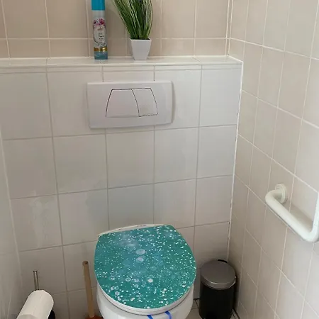 Schicke Zwei-zimmer Monteurwohnung In Apartamento Plaidt