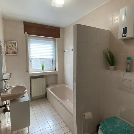 Apartamento Schicke Zwei-zimmer Monteurwohnung In